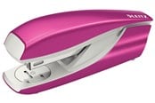 Hålslag- & Häftmaskiner - Leitz Häftapparat  WOW 5502 Metall 30 ark Rosa - 55021023