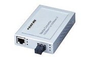 Repeatrar, förstärkare, broar och transceivers - Black Box XS 10/100 Mbps Media Converter - fibre media converter - 10Mb LAN 100Mb LAN - LMCS202AE-ST