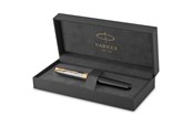 Skriv- och ritverktyg - Parker PARKER Sonnet reservoarpenna | Förstklassig metall- och svartblank färg med guldaccenter | Fin 18K guldspett med svart bläckpatron | Presentförpackning - 2119784