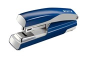 Skrivbordstillbehör - Leitz Häftapparat  5505, 30 ark Flatklammer metall Blå - 55050035