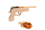 Träleksaker - Playwood Wooden Gun with Elastic Band - RS731