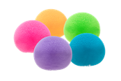 Små presenter till barn - NeeDoh Fuzz Ball Classic 1-pack – assorterade färger - 200227