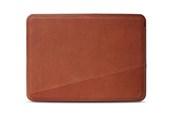 Väskor - Decoded Leather Frame Sleeve for Macbook 16 inch Chocolate Brown - D22MFS16CHB