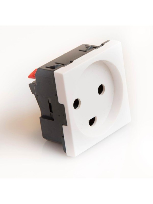 Legrand 2p+e socket danish standard