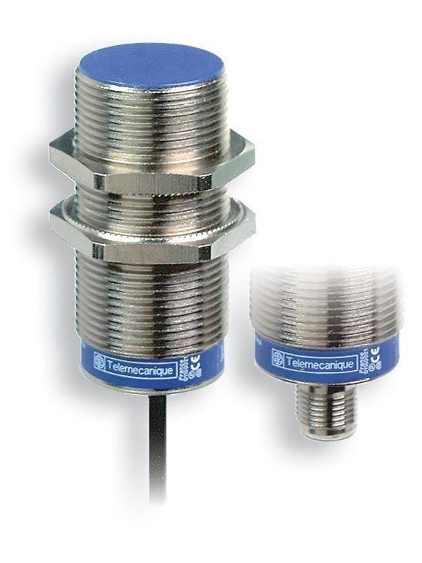 TELEMECANIQUE SENSORS Ind m30 sn=15mm no pnp uni flush 10-5