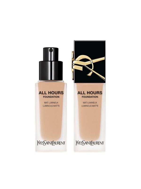 Yves Saint Laurent - All Hours Foundation - LC3