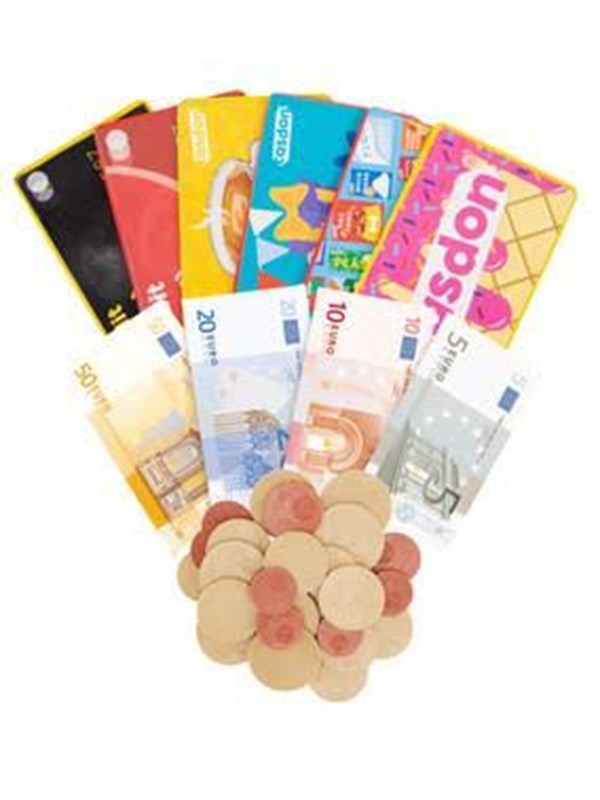 Casdon Play Money & Cards - €