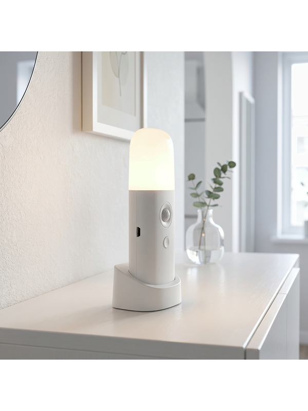 EGLO MERTA FICKLAMPA M/SENSOR CCT DIMBAR USB-C LADN. VIT